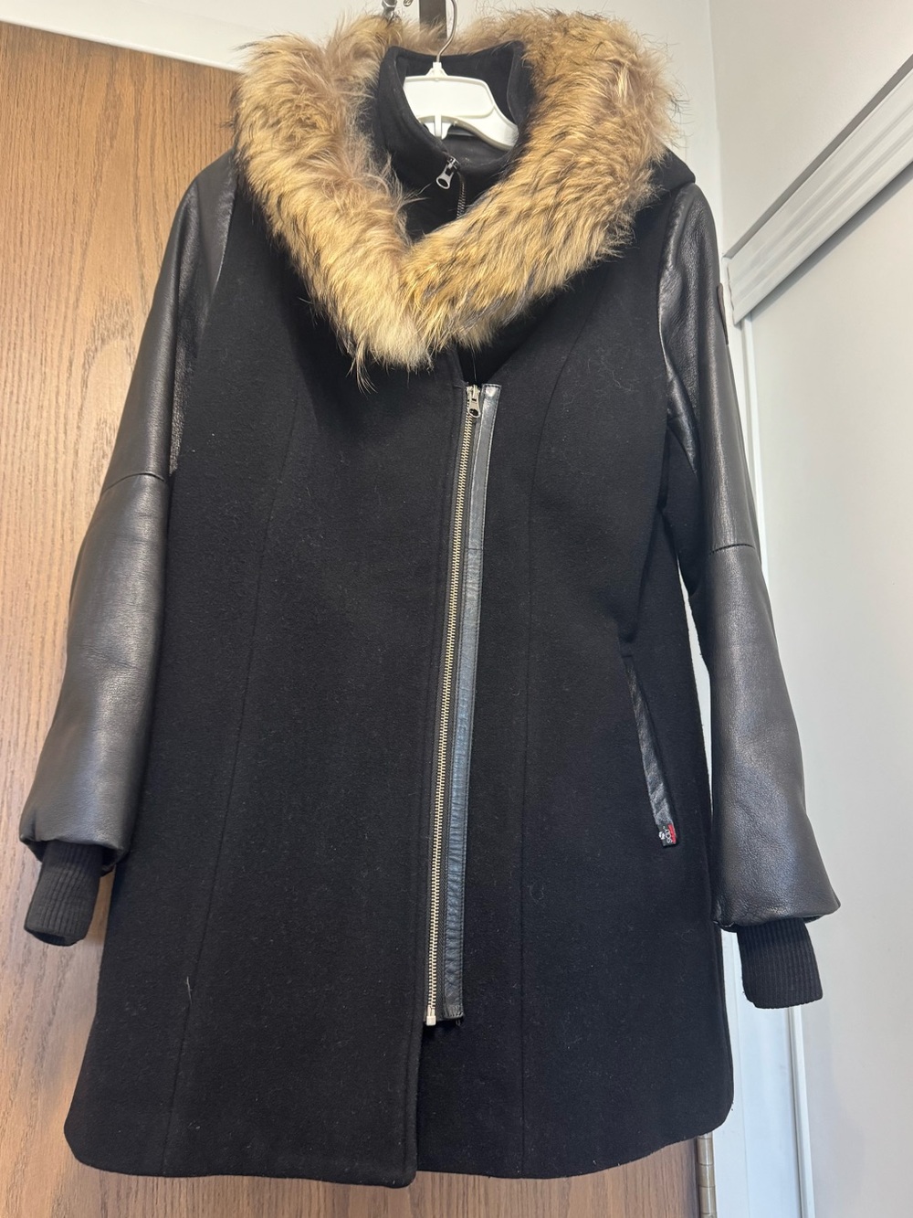 SICILY size large leather sleeves Coat with Faux Fur Trim 2 front pockets